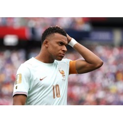 Gruppespilskampen mellem Kylian Mbappé og Erling Haaland blev ikke til noget Gruppespilskampen mellem Kylian Mbappé og Erling Haaland blev ikke til noget